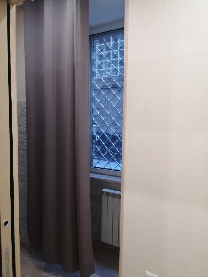 Ad Un Passo Dal Duomo "2" Apartamento Nápoles Exterior foto