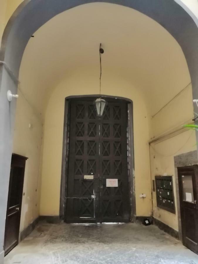 Ad Un Passo Dal Duomo "2" Apartamento Nápoles Exterior foto