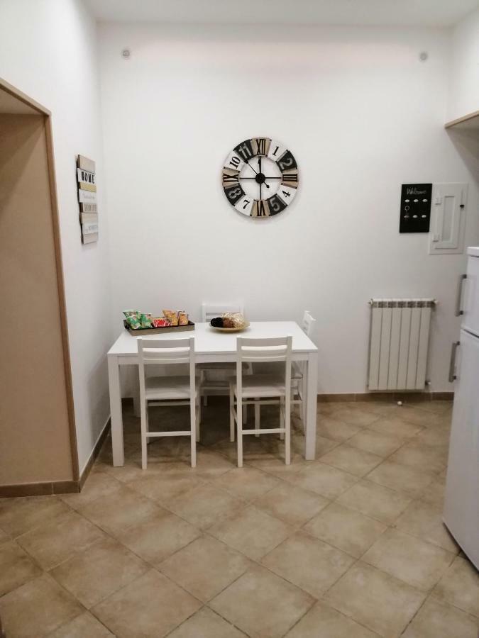 Ad Un Passo Dal Duomo "2" Apartamento Nápoles Exterior foto