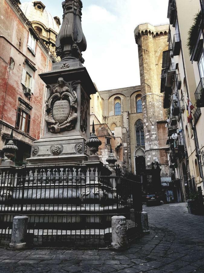 Ad Un Passo Dal Duomo "2" Apartamento Nápoles Exterior foto