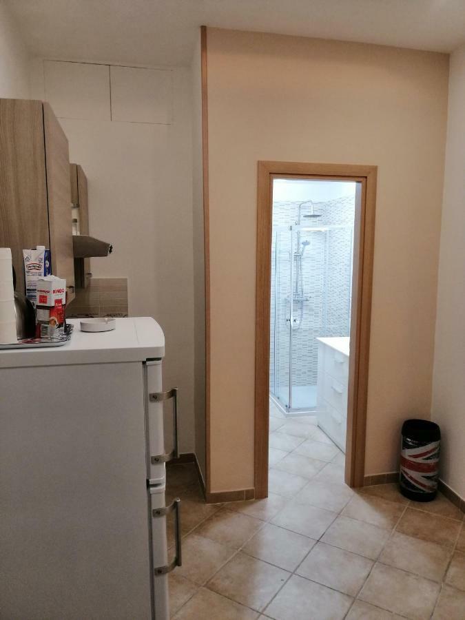 Ad Un Passo Dal Duomo "2" Apartamento Nápoles Exterior foto